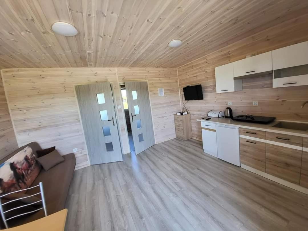 Bajkowe Chatki Rusinowo  Buitenkant foto