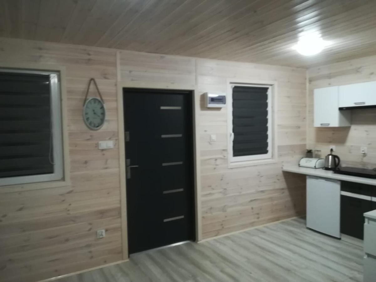Bajkowe Chatki Rusinowo  Buitenkant foto